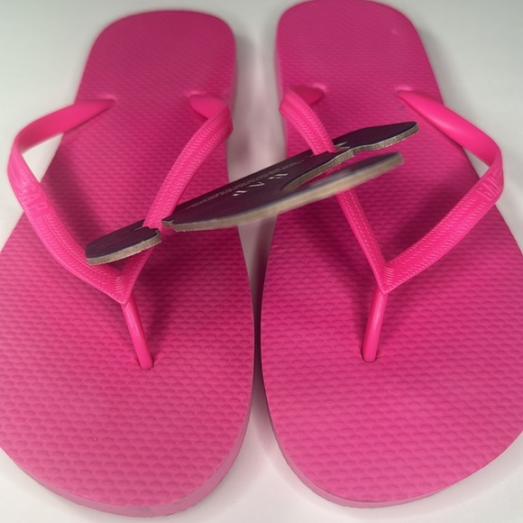 Barbiecore Pink The Gap Flip Flop Slides Beachwear Summer Size 10 Vegan NWT - Picture 6 of 9